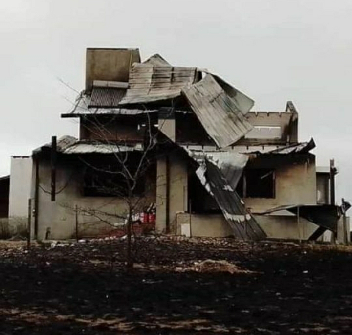 YACANTO: EL FUEGO AFECT&Oacute; 1000 HECT&Aacute;REAS Y DEJO 13 VIVIENDAS QUEMADAS