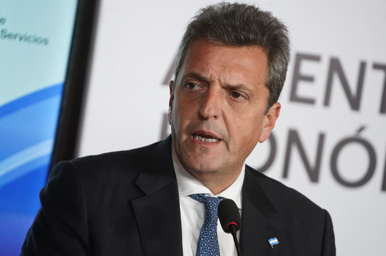 MASSA ANUNCI&Oacute; TRES BONOS DE $37.000 PARA JUBILADOS 