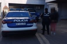PARTE POLICIAL: DETIENEN A FEMENINA POR DISCUTIR CON SU EX PAREJA QUE ESTABA DE FISCAL DE MESA  Y TEN&Iacute;A ORDEN DE RESTRICCI&Oacute;N 