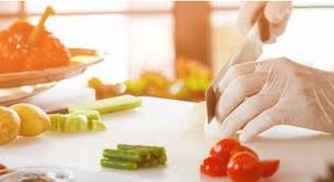 Martin Caggia (Encargado del &Aacute;rea de Bromatolog&iacute;a): se va a dar un carnet va a ser como si fuera el carnet de conducir, van a tener que hacer un curso de 7 horas que se va a dar en la Municipalidad&rdquo;