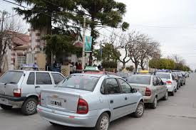 Oscar Valfredo (Remises 431700): &ldquo;Lo que estamos solicitando es una bajada de bandera de $70 la diurna y $75 la nocturna&rdquo;