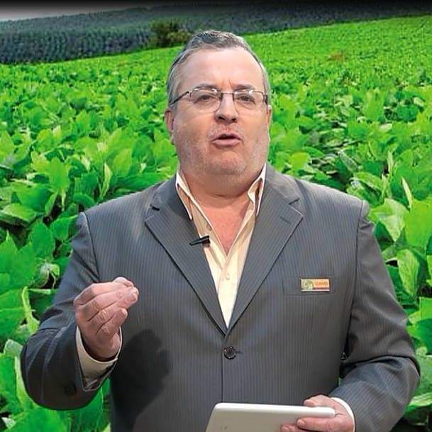 D&iacute;a del Periodista Agropecuario: Entrevista a Carlos Llanes