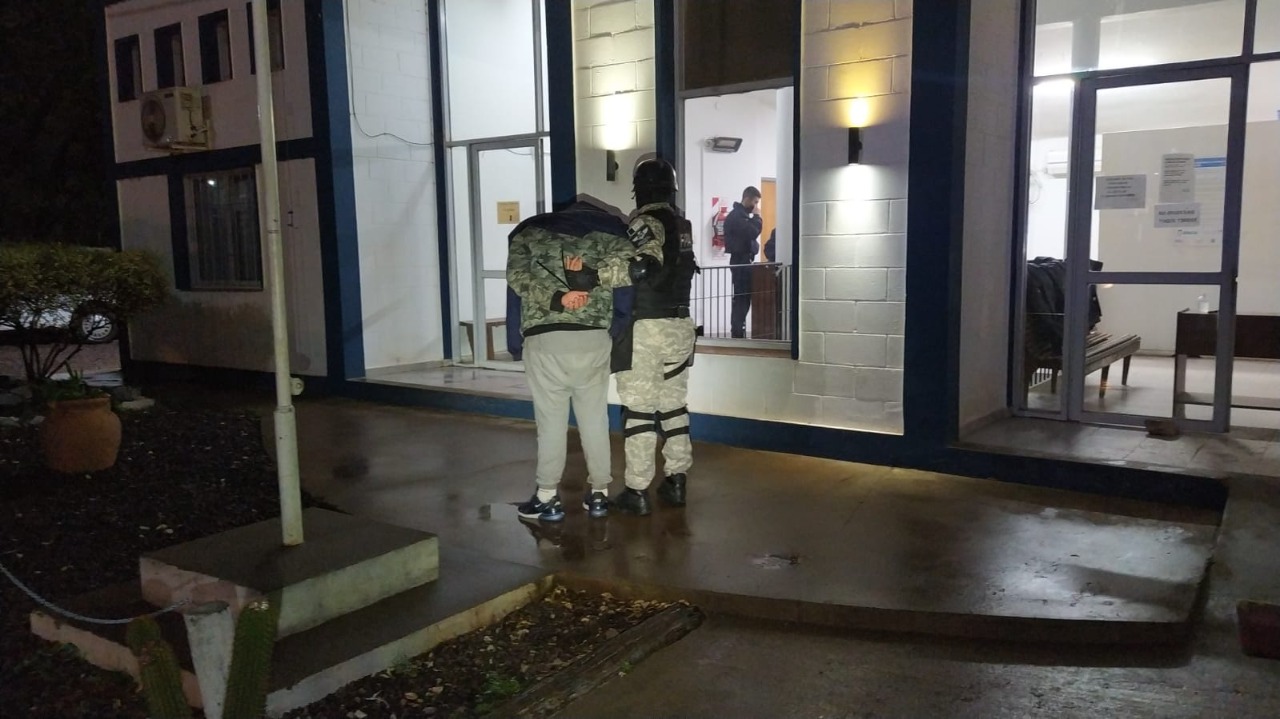 EMBALSE: FPA INCAUT&Oacute; COCA&Iacute;NA, MARIHUANA Y LSD A METROS DE UN ESTABLECIMIENTO EDUCATIVO