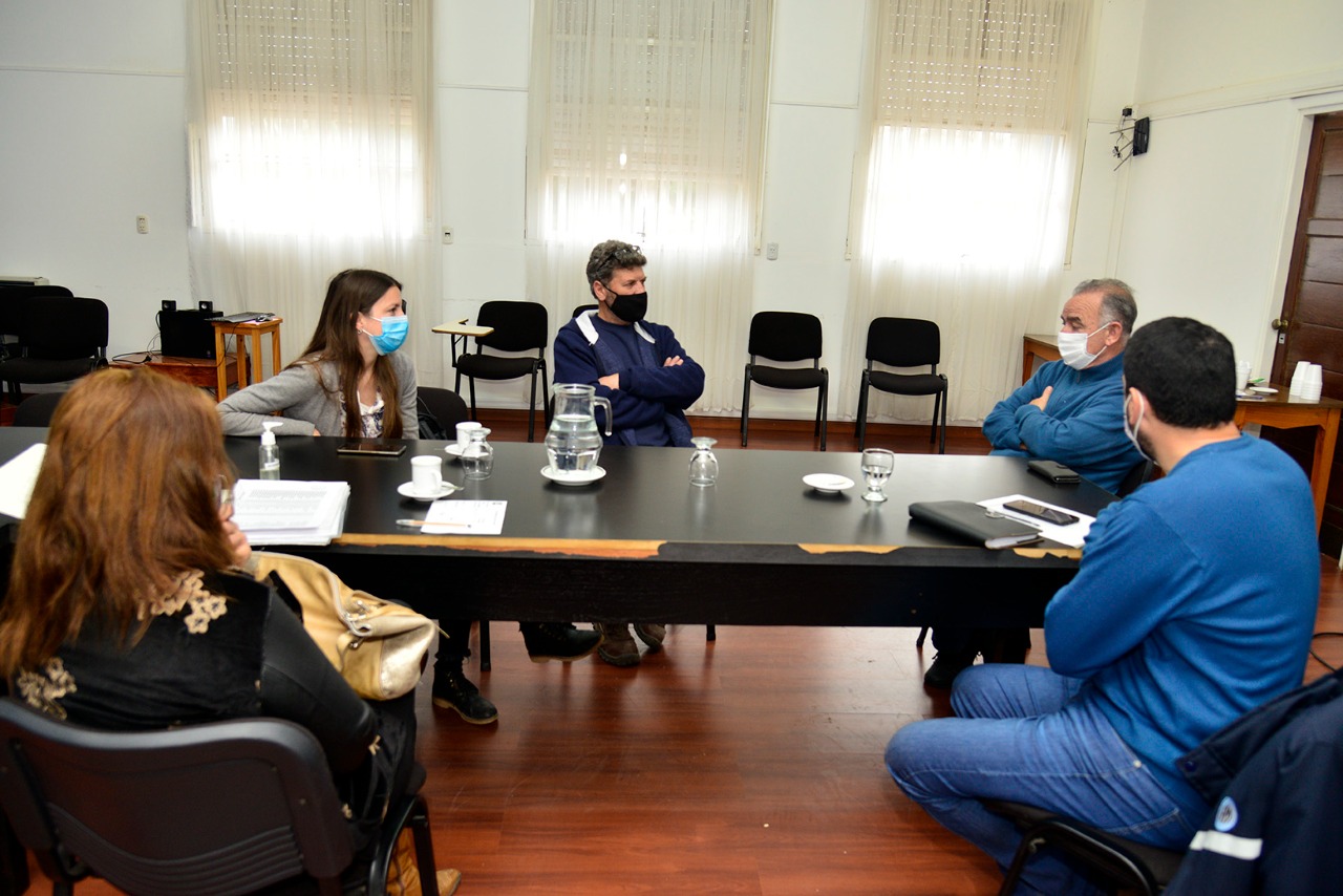 PASANT&Iacute;AS DE ALUMNOS DEL IPEM 266 EN F&Aacute;BRICA MILITAR 