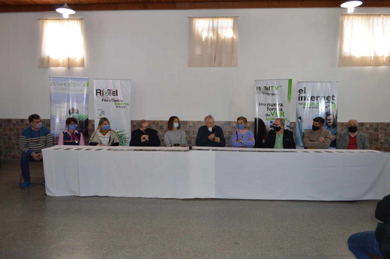 FIBRA &Oacute;PTICA EN BARRIO PARQUE MONTEGRANDE 