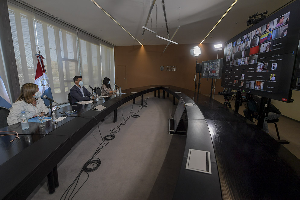 La Provincia dispuso nuevas aperturas: El Uso obligatorio del barbijo ser&aacute; como hasta ahora, en todos los espacios p&uacute;blicos tanto abiertos como cerrados