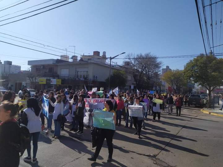 DOCENTES CONVOCANDO DOCENTES: DESCONTENTO CON UEPC Y CON LA PRECARIZACI&Oacute;N LABORAL