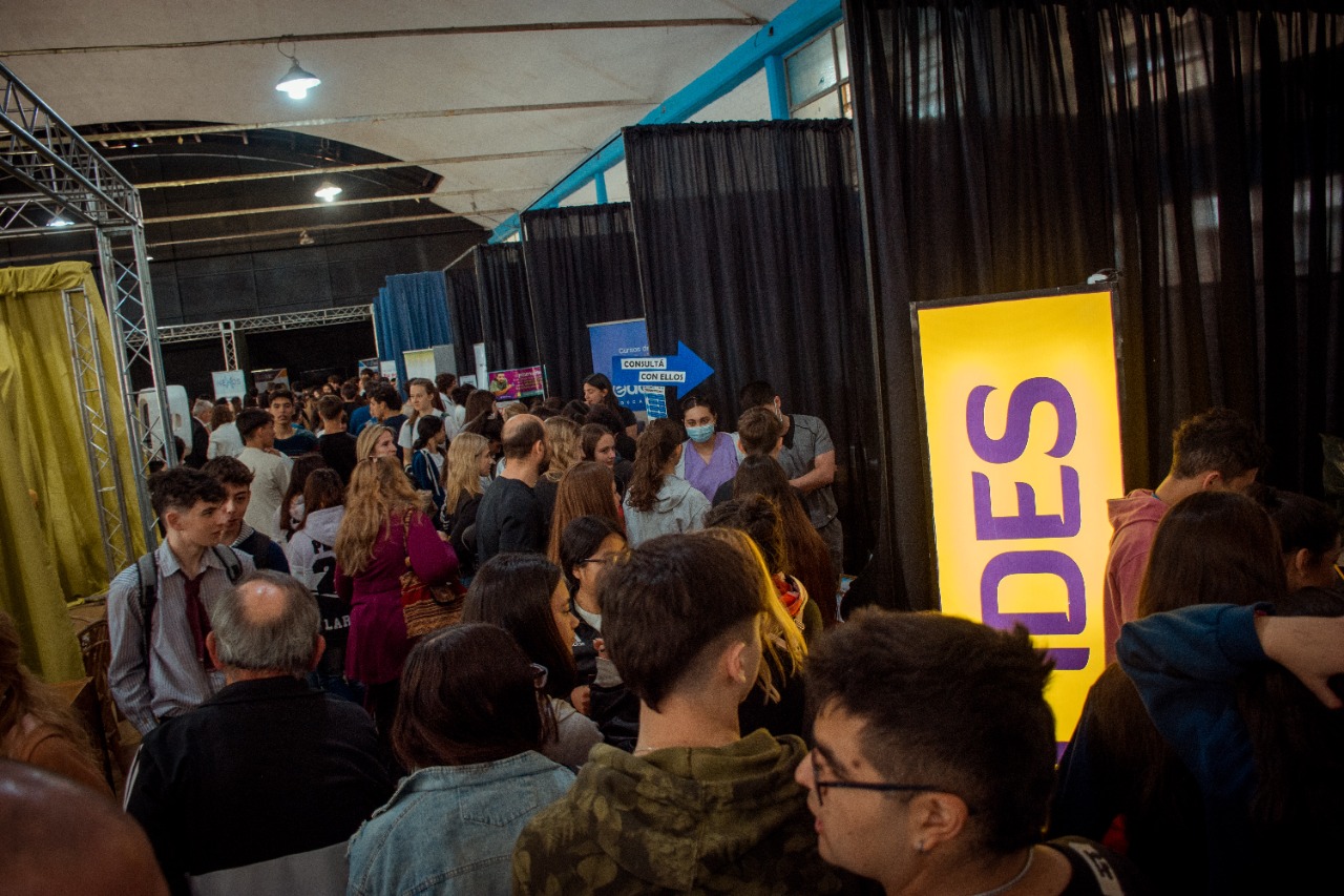 EXPO CARRERAS: HUBO UN INTER&Eacute;S SORPRENDENTE POR LOS OFICIOS