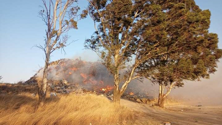 FUEGO EN EL BASURAL DE BERROTAR&Aacute;N