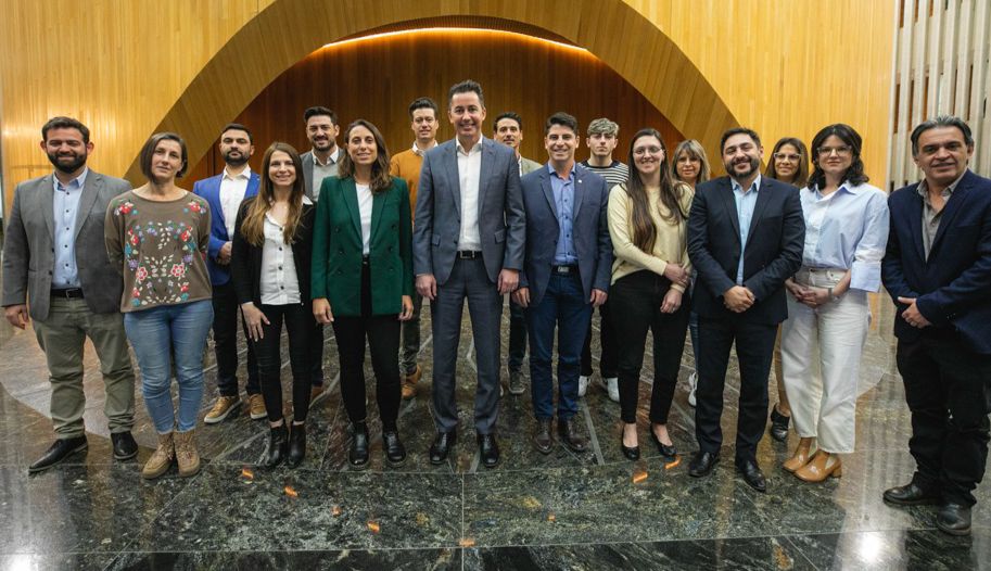 *Manuel Calvo se reuni&oacute; con la Mesa C&oacute;rdoba Joven Productiva*