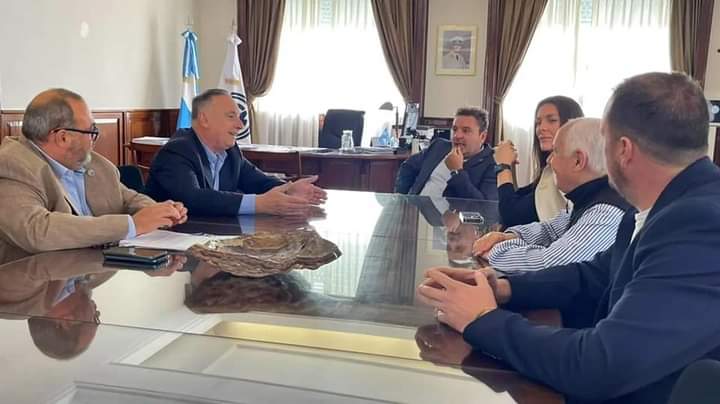 EL DIRECTORIO DE FABRICACIONES MILITARES RECIBI&Oacute; LA VISITA DE EDUARDO ACCASTELLO