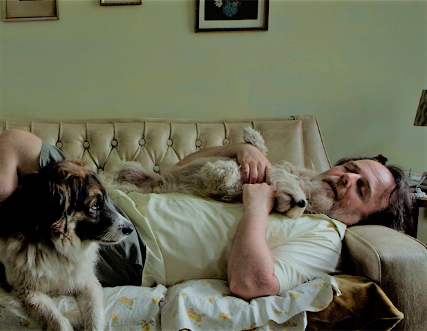 NOTICIAS + IVA : PEL&Iacute;CULA CORDOBESA SIETE PERROS