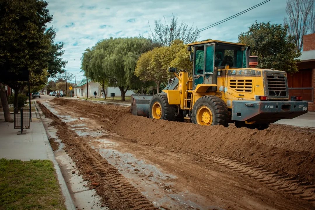 EL MUNICIPIO AVANZA CON  UNA NUEVA OBRA DE ASFALTO EN LA CIUDAD