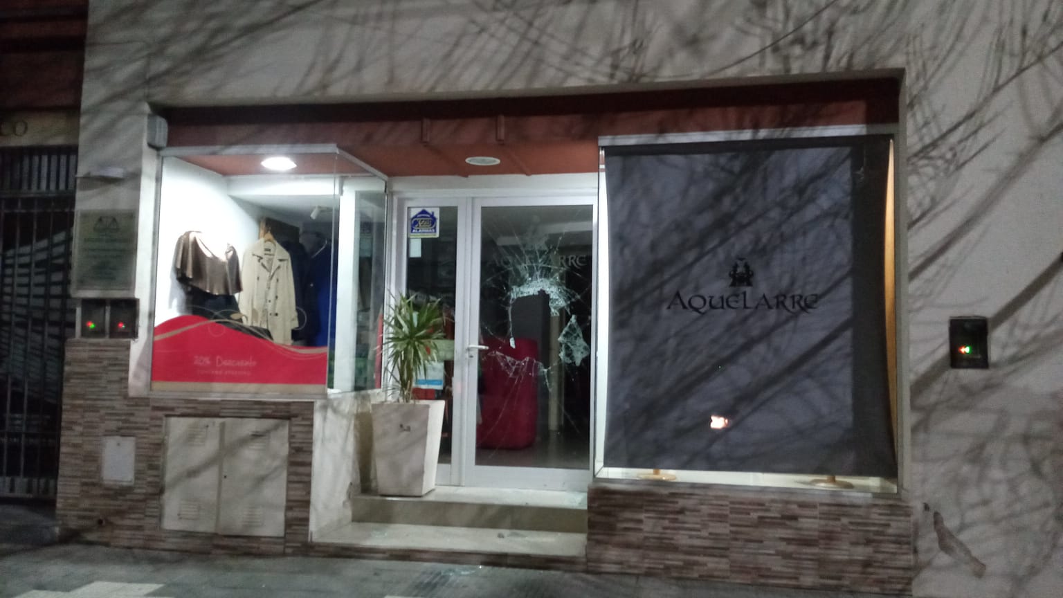 PARTE POLICIAL: DA&Ntilde;O EN LOCAL COMERCIAL 