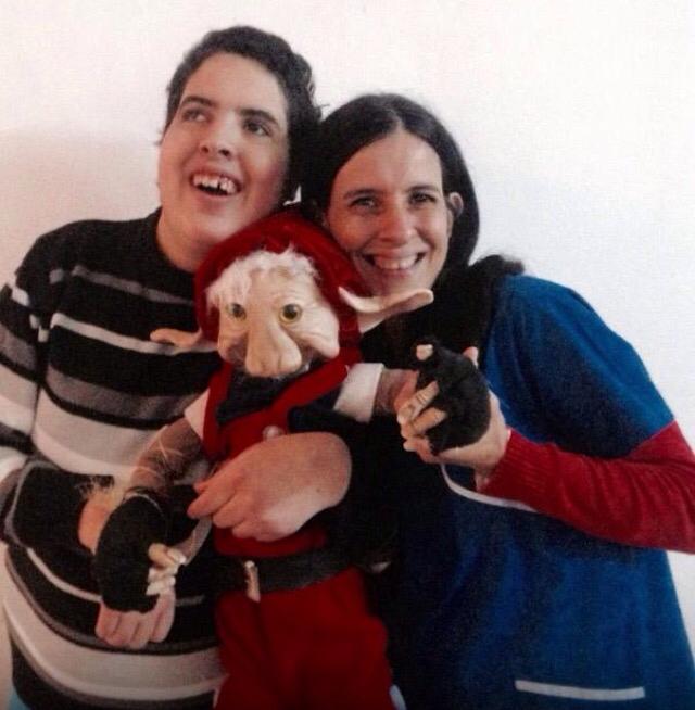 Ver&oacute;nica Mora (Mam&aacute; de Iv&aacute;n en el D&iacute;a Mundial del Bast&oacute;n Blanco)&ldquo;Mi hijo me dice mam&aacute; yo quiero hacer carteles, publicidad para que la gente sepa, poder comunicar m&aacute;s&rdquo;