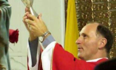 HAY UN DETENIDO POR EL CRIMEN DEL CURA DE VICU&Ntilde;A MACKENNA, BUSCAN A SUPUESTO C&Oacute;MPLICE