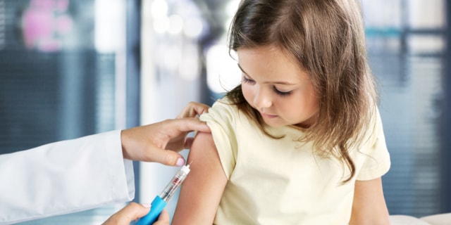 VACUNACI&Oacute;N PARA NI&Ntilde;OS DE 3 A 11 A&Ntilde;OS: OPINI&Oacute;N DEL DOCTOR WALTER BADOUL