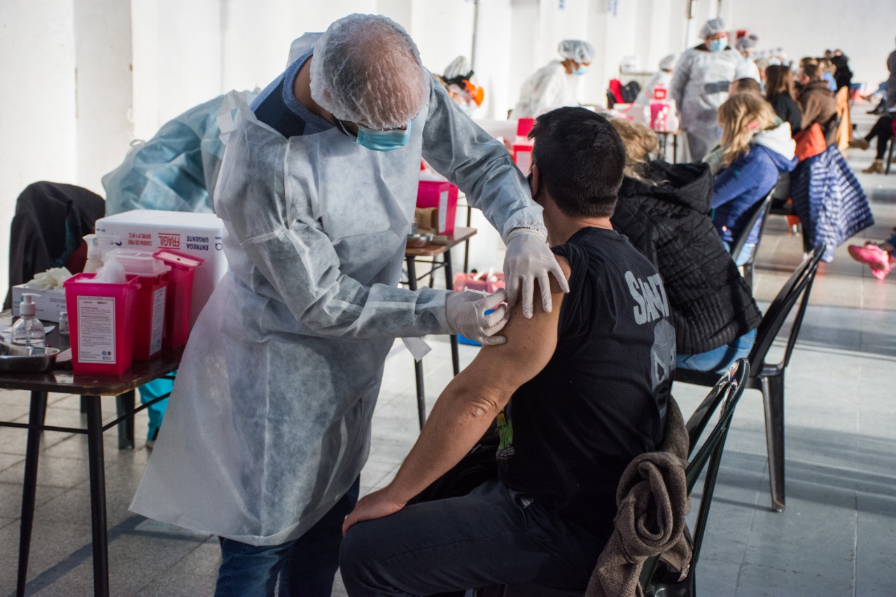 INFORMACION IMPORTANTE SOBRE VACUNACI&Oacute;N COVID-19