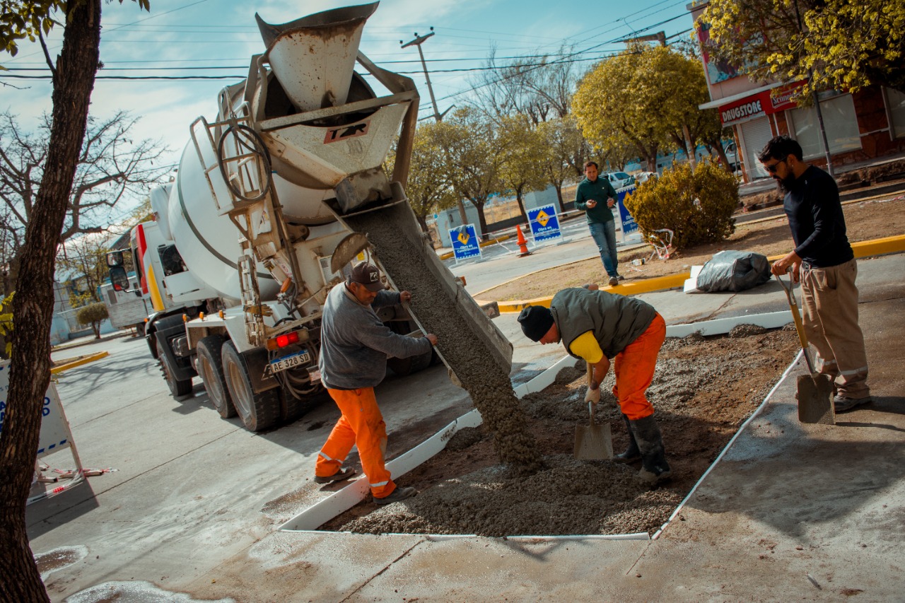 COMIENZA HOY LA OBRA DE HORMIGONADO DE LA CALLE 2 DE ABRIL