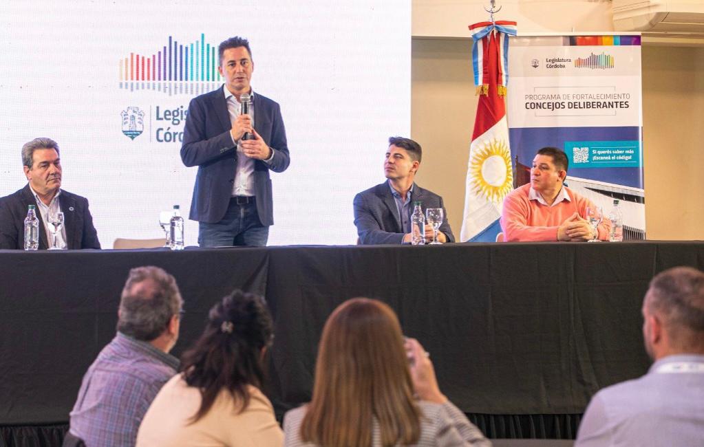 *Manuel Calvo encabezar&aacute; la apertura oficial del Tercer Foro de Poderes Legislativos*