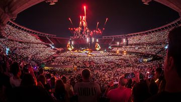 NOTICIAS + IVA : FUROR POR COLDPLAY EN ARGENTINA