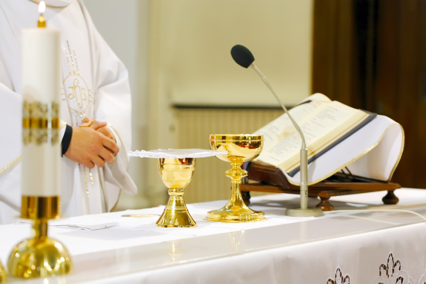 HORARIOS DE MISA PARA MA&Ntilde;ANA Y EL VIERNES EN LA PARROQUIA DE LOURDES