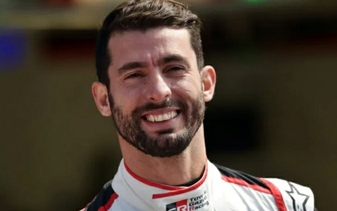&iexcl;Pechito L&oacute;pez, campe&oacute;n del mundo!