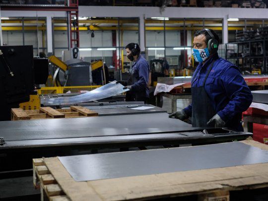 Prorrogaron la suspensi&oacute;n de despidos y la doble indemnizaci&oacute;n