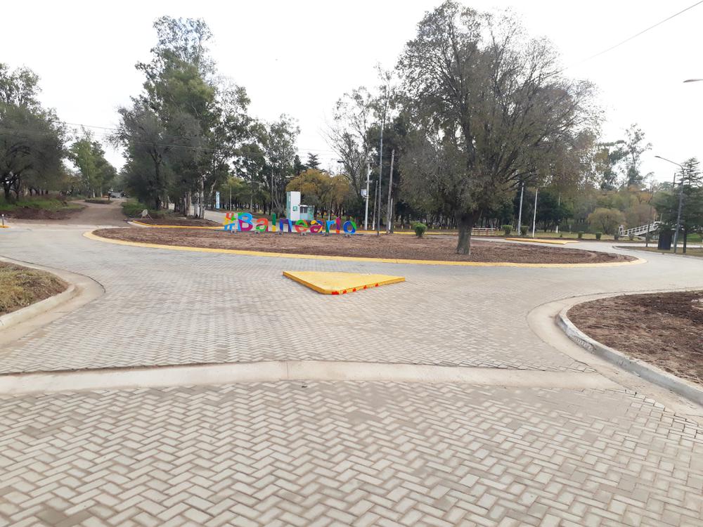 Leonel Messi (Secretario de Obras P&uacute;blicas) :"Estamos haciendo limpieza en el Balneario, reparando bancos y sillas rotas, tambi&eacute;n queremos habilitar 2 ba&ntilde;os"
