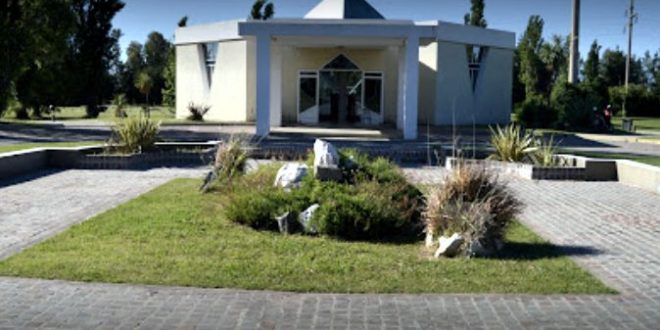 MISA EN EL CEMENTERIO PARQUE