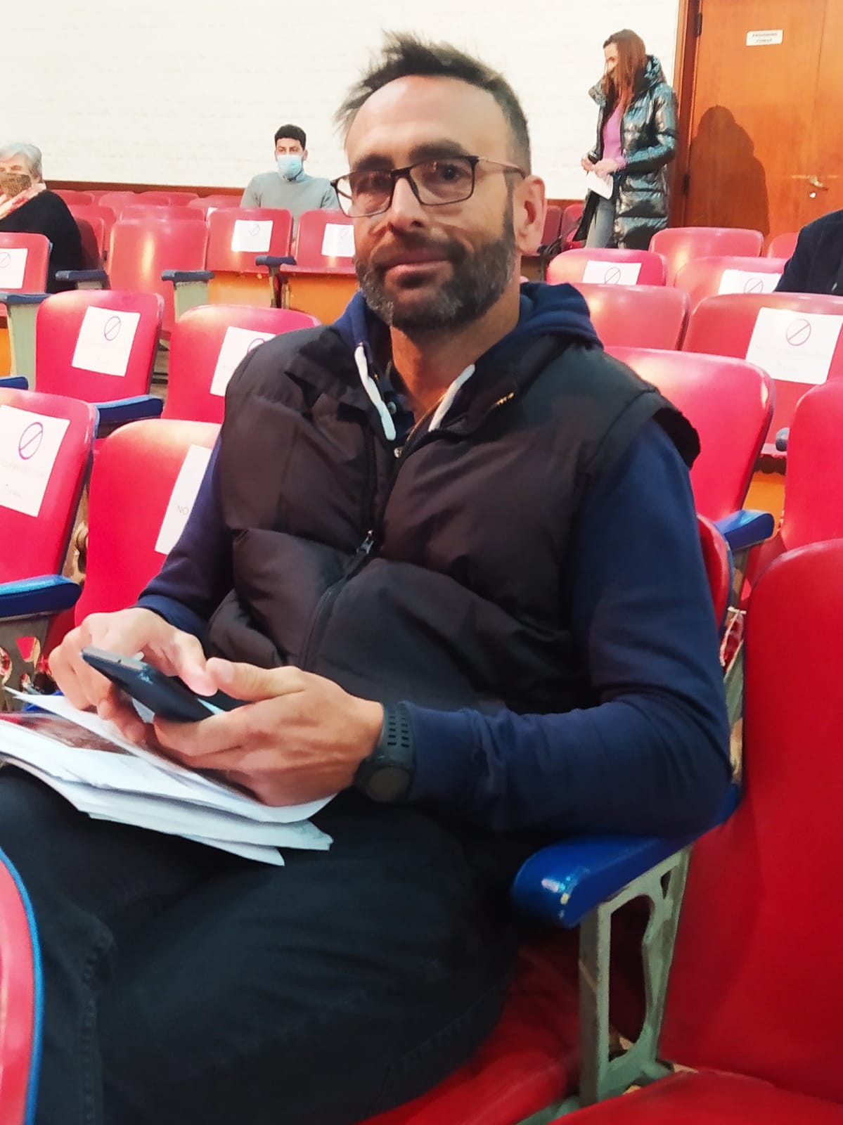 DESDE EL FRENTE TODOS QUIEREN SABER PORQUE LAS OBRAS DE LA CIUDAD SE ADJUDICAN A EMPRESAS QUE NO SON DE RIO TERCERO