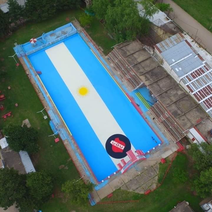 CASINO PREPARA LA PILETA PARA LA TEMPORADA DE VERANO