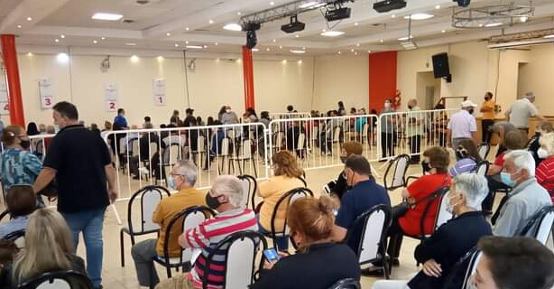 UN 65 POR CIENTO DE LA POBLACI&Oacute;N YA TIENEN LA SEGUNDA DOSIS