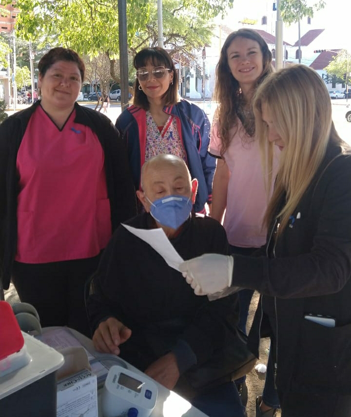 CONTROL DE GLUCEMIA EN LA PLAZA POR EL D&Iacute;A MUNDIAL DE LA DIABETES