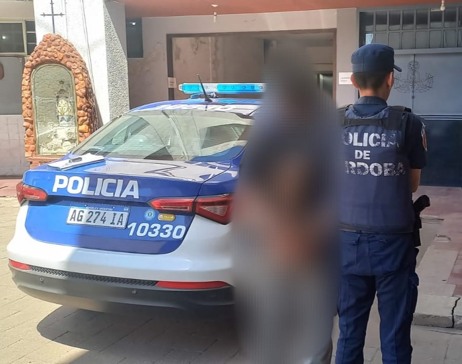 PARTE POLICIAL: APREHENSI&Oacute;N DE MASCULINO POR DESOBEDIENCIA A LA AUTORIDAD,  VIOLACION DE DOMICILIO Y DA&Ntilde;O