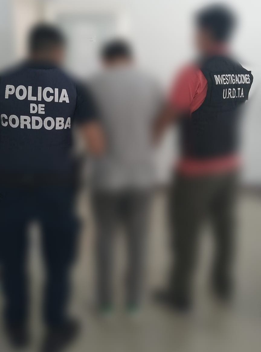 PARTE POLICIAL:  MASCULINO FUE DETENIDO POR LESIONES LEVES CALIFICADAS, VIOLACI&Oacute;N DE DOMICILIO AMENAZAS CALIFICADAS Y DA&Ntilde;O