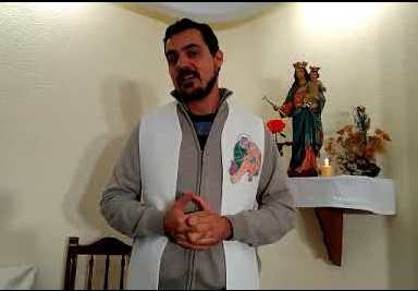 El Padre Andr&eacute;s Peirone en el D&iacute;a de la Viegen dio la bendici&oacute;n para todos los vecinos de Rio Tercero.