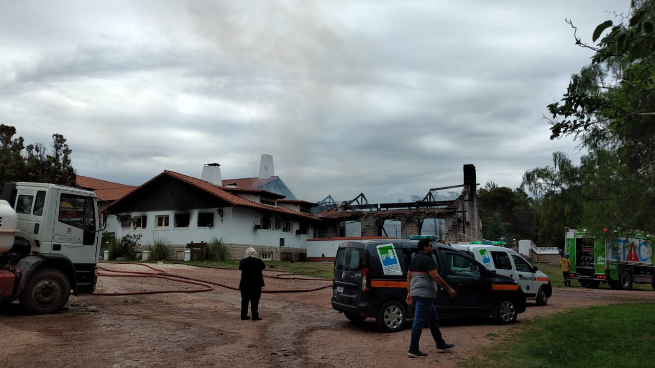ENCONTRARON SIN VIDA AL OPERARIO DEL HOTEL INCENDIADO EN EMBALSE