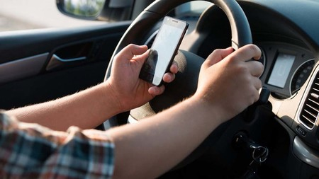 SIGUE SIENDO PREOCUPANTE LA CANTIDAD DE MULTAS POR DE CELULAR AL CONDUCIR