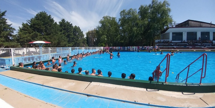 CLUB CASINO ABRE SU TEMPORADA DE PILETA ESTE MI&Eacute;RCOLES