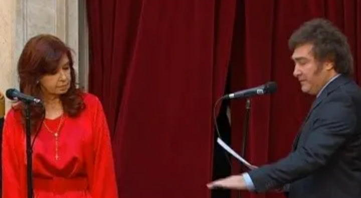 JUR&Oacute; JAVIER MILEI Y ES EL NUEVO PRESIDENTE DE LA ARGENTINA