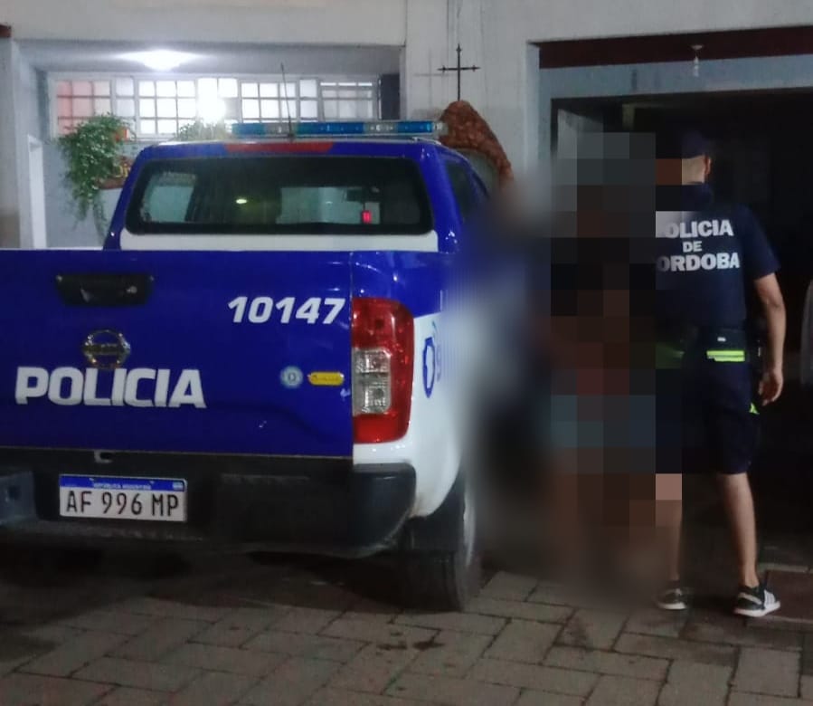 PARTE POLICIAL: MASCULINO FUE DETENIDO EN BARRIO CERINO POR AGREDIR A SU PAREJA