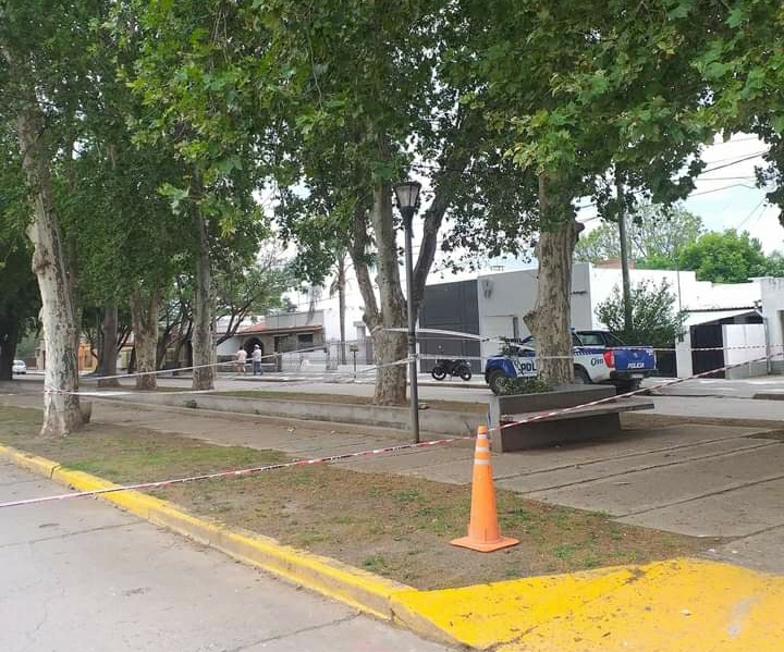 ALMAFUERTE: HALLARON UNA MUJER FALLECIDA EN EL CANAL DE LA AVENIDA BUENOS AIRES 