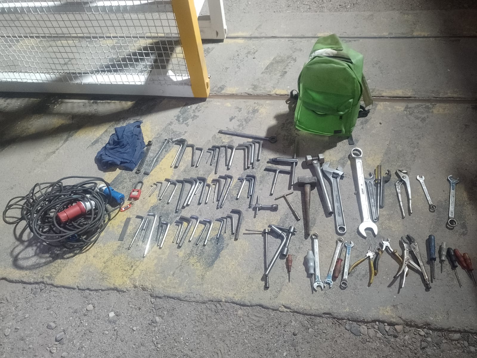 PARTE POLICIAL: ROBO Y RECUPERO DE ELEMENTOS SUSTRA&Iacute;DOS